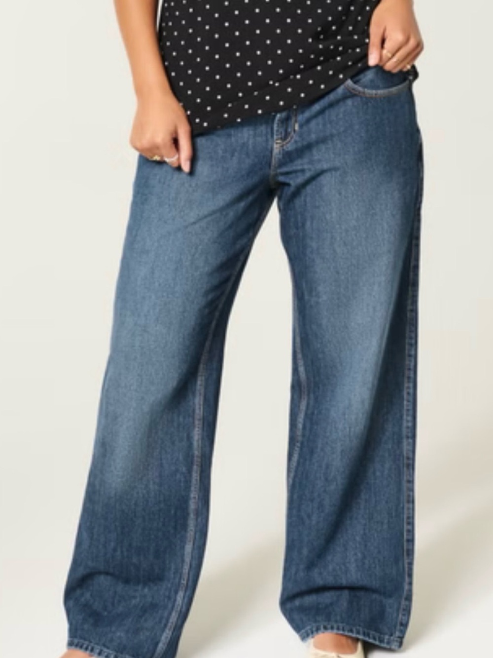 Hollister Wide Leg Jeans in Medium Blue Wash